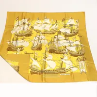 Scarf Hermès, "Armada" formgiven av Christiane Vauzelles, 90x90cm, silke, gula nyanser, smärre bruksfläckar Vikt: 0 g