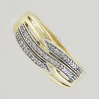 Ring med diamanter 0,10ct, Ø 19 mm, bredd 7,4 mm, 18K  Vikt: 4,6 g