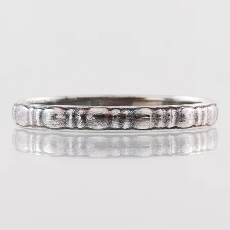 Servettring silver, oval ca 5x4cmcm, bredd 6,2mm, Guldsmedsaktiebolaget I Stockholm 1927, silver  Vikt: 12,3 g