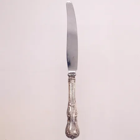 Kniv, längd 18cm, blad i rostfritt stål, repor, silver 830/1000 Vikt: 39 g