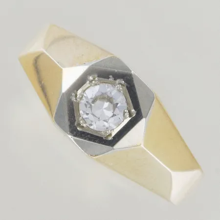 Ring med sten, Ø 18mm, bredd 8 mm, 18K Vikt: 6,3 g