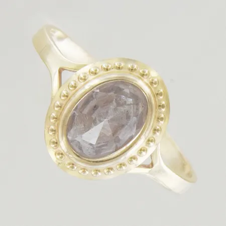 Ring med sten, Ø 17 mm, höjd 10,9 mm, 18K Vikt: 1,5 g