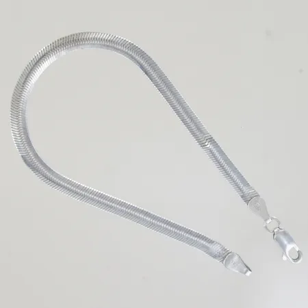 Armband, längd 19 cm, bredd 4,4 mm, defekt, silver 925/1000 Vikt: 4,3 g