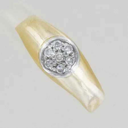 Ring med diamanter 0,10ct, Ø 18 mm, bredd 6,8 mm, 18K Vikt: 2,2 g