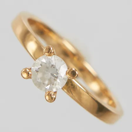 Ring, kubisk zircon, Ø16¼, bredd:2-5,3mm, Safira, 18K. Vikt: 3 g