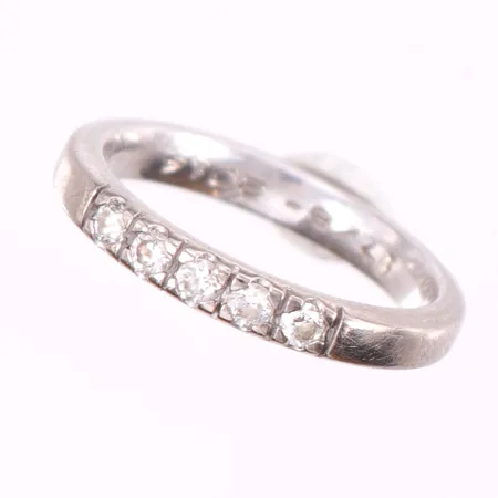 Ring vitguld, stl 16¾, bredd 3mm, diamanter 5 x 0,04ct, Schalins, datumgravyr, 18K Vikt: 4,3 g