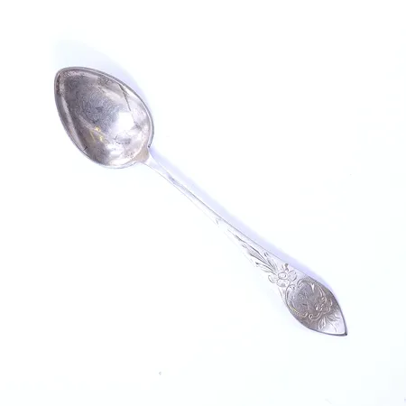 Kaffesked, 13,5cm, gravyr, silver, 9,9g Vikt: 9,9 g