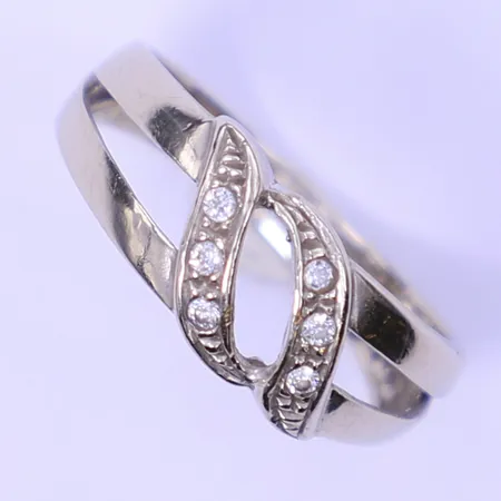 Ring med stenar, stl 17¾, bredd 3-8mm, vitguld, 14K 3,0g Vikt: 3 g