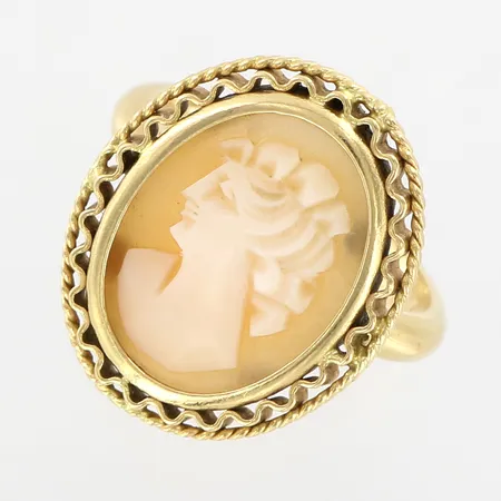 Ring stl 16¼, bredd: 17x20mm, camé 11x15mm 18K Vikt: 5 g