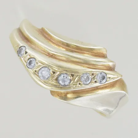 Ring med stenar, Ø 17 mm, bredd 18 mm, 14K  Vikt: 4,5 g