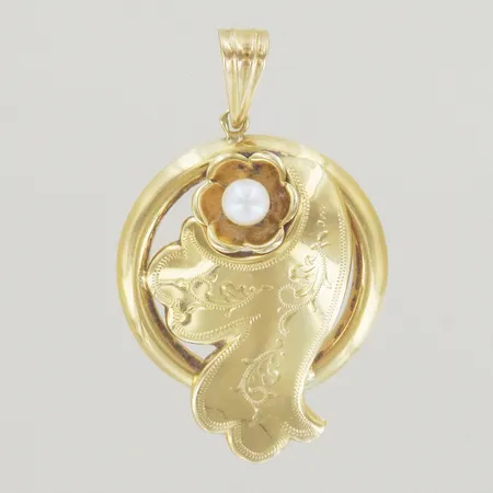 Hänge med pärla, längd 4 cm, bredd 2,5 cm, 18K Vikt: 3,5 g