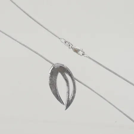 Halskedja med hänge, Efva Attling, längd 41/ 3,5 cm, silver 925/1000 Vikt: 9 g