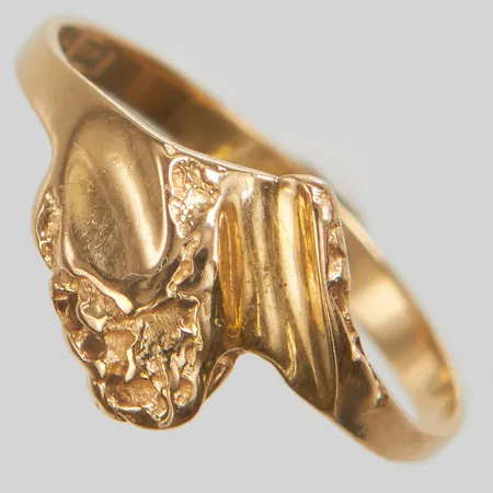 Ring, Ø19½, bredd:2,5-11mm, Sävsjö Guldsmed AB, Sävsjö 1993, 18K. Vikt: 3,1 g