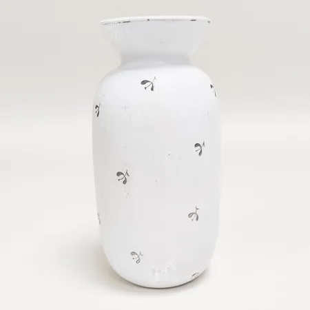 Vas Stig Lindberg för Gustavsberg, Grazia, höjd 13cm, 1940/50-tal, stengods, vit glasyr med målad silverdekor, missfärgningar samt lagningar, märkt Gustavsberg Grazia 21G.