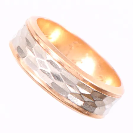 Ring, stl 16¼, bredd: 6mm, detaljer i vitguld, 18K Vikt: 6,1 g