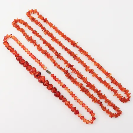 Collier 3 st bärnsten, längd ca 55-70 cm. Vikt: 0 g