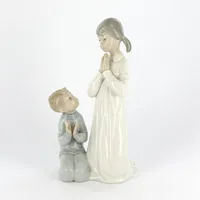 Figurin, Lladro ,teaching to pray 21,5cm, nr 4779, Spain Vikt: 0 g Skickas med paket.