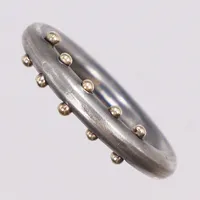 Ring med förgyllda detaljer Ø16½ bredd 3mm stämplad "FINN" silver 925/1000  Vikt: 4,7 g