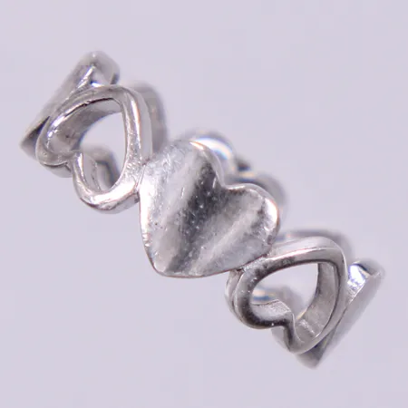 Ring hjärtan, stl: 16¼, bredd: ca 6mm, 925/1000, silver Vikt: 3,7 g