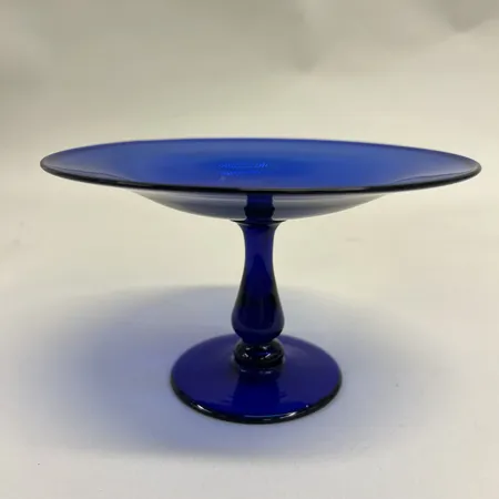 Tazza, kobolt blå glasmassa, 1800-tal, höjd ca 10cm, Ø17cm Vikt: 0 g