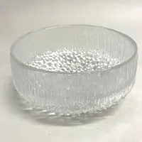 Skål på fötter, Ø19cm, höjd 8,5cm, Ultima Thule, design Tapio Wirkkala, inspirerad av Lapplands smältande is, iittala, klarglas Skickas med paket.