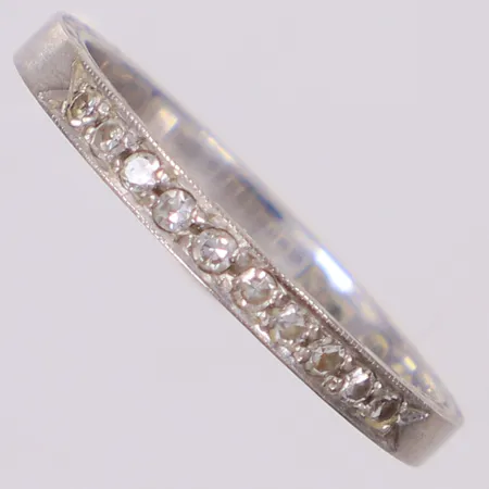 Ring med diamanter 10x ca 0,01ct 8/8-slipade, stl 16¾, bredd 2,2mm,  Örns Juvelatelje Göteborg år 1960, vitguld 18K  Vikt: 2,6 g