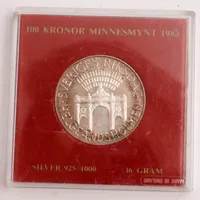 Minnesmynt, Ø32mm, Helgeandsholmen Sveriges Riksdag 1983, noninellt värde 100kr, silver 925/1000 etui, vikt 16g.