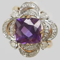 Ring med diamanter 8xca0,01ct samt 4xca0,05ct, ametist, Ø17¼, bredd:1,5-15mm, 9K Vikt: 4,7 g