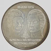 Minnesmynt, Ø36mm, Det Kungliga bröllopet, Konung Carl XVI Gustaf Drottning Silvia -19 Juni 1976, nominellt värde:50kr, Sveriges Riksbank, silver 925/1000 plastetui. Vikt: 27 g