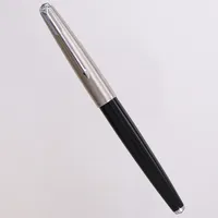 Reservoarpenna, Parker 61, made in England, svart, ca 13,5cm, i behov av påfyllning 