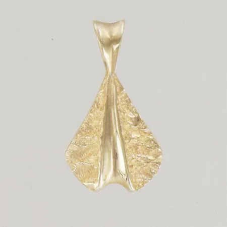 Hänge, längd 1,7 cm, bredd 1 cm, 18K,  Vikt: 0,8 g