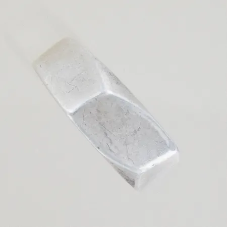 	Ring, Ø 17½ mm, bredd 7 mm, silver 925/1000,  Vikt: 6,2 g