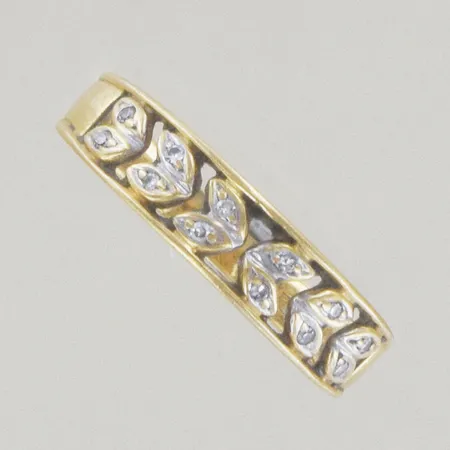 	Ring med diamanter, Ø 18 mm, 18K,  Vikt: 2,1 g