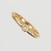 Ring med vit sten stl 18 bredd 2-3mm, 14K Vikt: 3,1 g