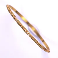 Armring, Ø61mm, bredd 3mm, 18K  Vikt: 11,3 g