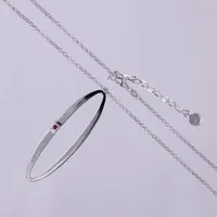 Collier, längd ca 40,5cm, bredd ca 1,9mm, integrerat hänge med rosa sten, längd ca 6,1cm, bredd ca 18,4mm, justerbar, ELLE, silver 925/1000  Vikt: 10 g