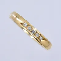 Ring med diamanter 5x0,01ct, stl 18, gravyr, 18K Vikt: 3 g