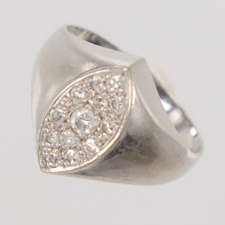 Ring stl 16¾, bredd 2,8-14mm, diamant 1x ca 0,05ct, 12st åttkantslipade diamanter tot ca 0,20ct, vitguld, 18K Vikt: 4,2 g