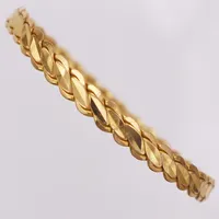 Armring, ca Ø64mm, något skev, 22K  Vikt: 30,5 g