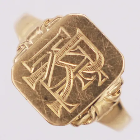 Klackring, Guldvaruhuset år 1948, stl 21½, bredd 2,2-14,7mm, skev, 18K  Vikt: 6 g