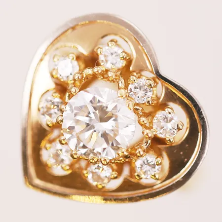 Ring med briljantslipade diamanter, mittsten ca 1,00ct, kvalitet ca Cr(K-L)/VS, sidostenar 8 x ca 0,05ct, stl: 16¼, 18K guld Vikt: 5,2 g