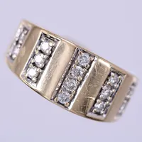 Ring med diamanter, 14st x ca 0,02ct, Guldfynd, stl ca 18, 18K  Vikt: 7,6 g