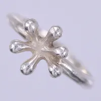 Ring, stl: 16½, bredd: ca 2-10mm, 925/1000, silver  Vikt: 2,5 g