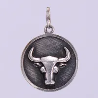 Hänge oxen, längd ca 29mm, bredd ca 20mm, silver 925/1000 Vikt: 4,4 g