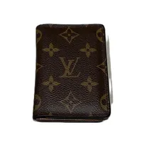  Pocket Organizer, Louis Vuitton, monogram canvas, längd 11cm, bredd 7,5cm, monogramgravyr, N.N, kvitto från Birger Jarlsgatan 2020, Dustbag, box