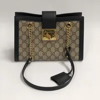 Handväska Gucci, modell Padlock Small, svart läder och canvas, ca 26x18x10cm, modellnr: 498156 493075, serienr: E035543105, gott skick minimalt slitage på beslag, med box och dustbag