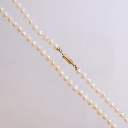 Pärlcollier, längd 49cm, bredd 5mm, sötvattenpärlor, 18K bruttovikt: 17,7g Vikt: 1,1 g