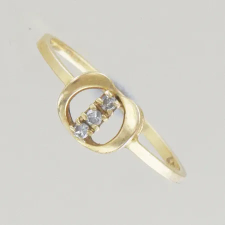 Ring med diamanter 0,01x 3 st, Ø 18 mm, 18K Vikt: 1,3 g