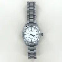 Herrur Grand Seiko Spring Drive, Titanium, automat, 41 mm, ref:SBGA211, Serienr:9NS027, boettnt:9R65-OAEO, datum, glasbaksida, titanlänk, ca 19 cm, små repor på länk samt boett, manuel, certifikat 2020, box samt Ytterkartong, inga övriga tillbehör. Skickas med postpaket.