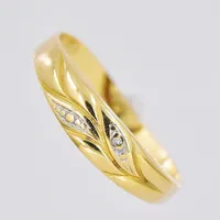 Ring, stl 20, bucklig skena, 18K Vikt: 1,6 g